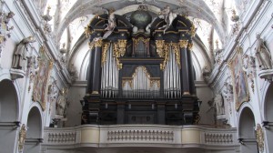 Im innern der Basilika St. Emmeran - die gigantische und total schöne Orgel