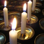 Im innern der Basilika St. Emmeran - Das Kerzenopfer von Nina